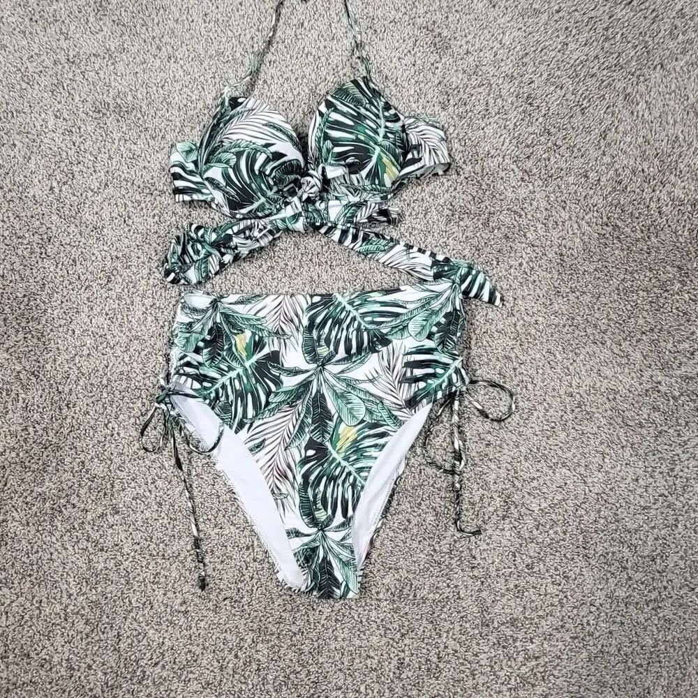 Plus Size Shein Two Piece Swimsuit - Picture 1 of 8